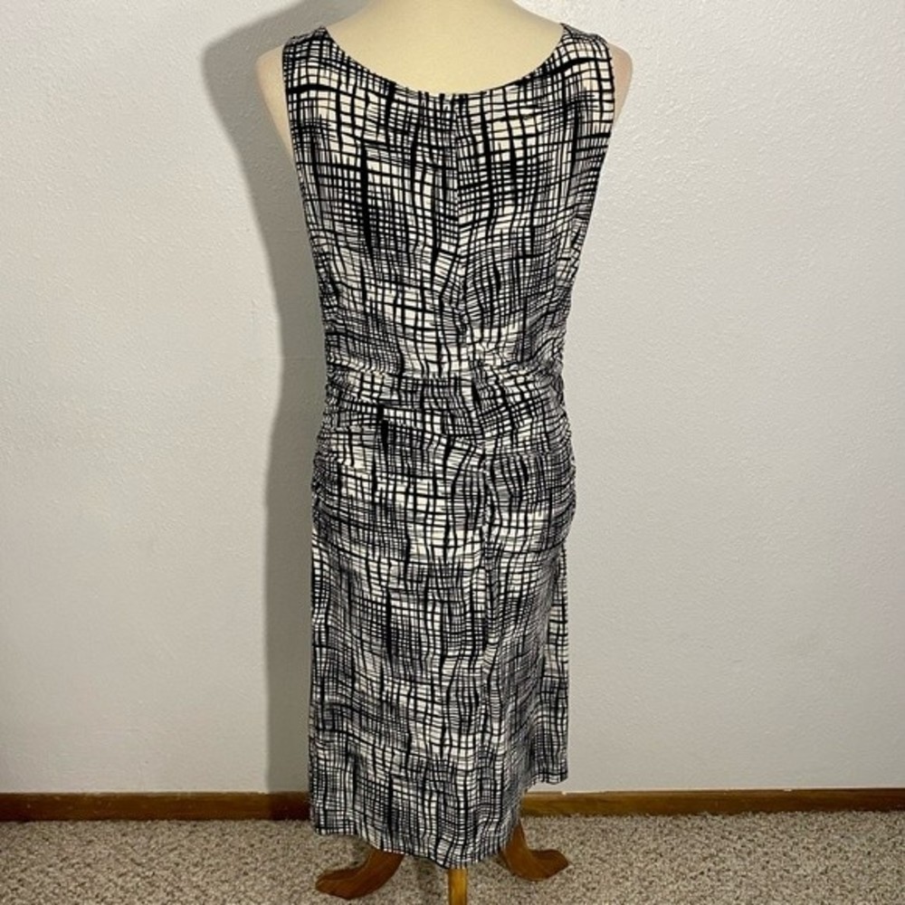 NEW Norma Kamali Shirred Sheath Dress Women's Size L Cream Black Sleeveless - Picture 3 of 10